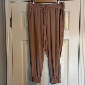 Cloth & Stone Tan Jogger Pants